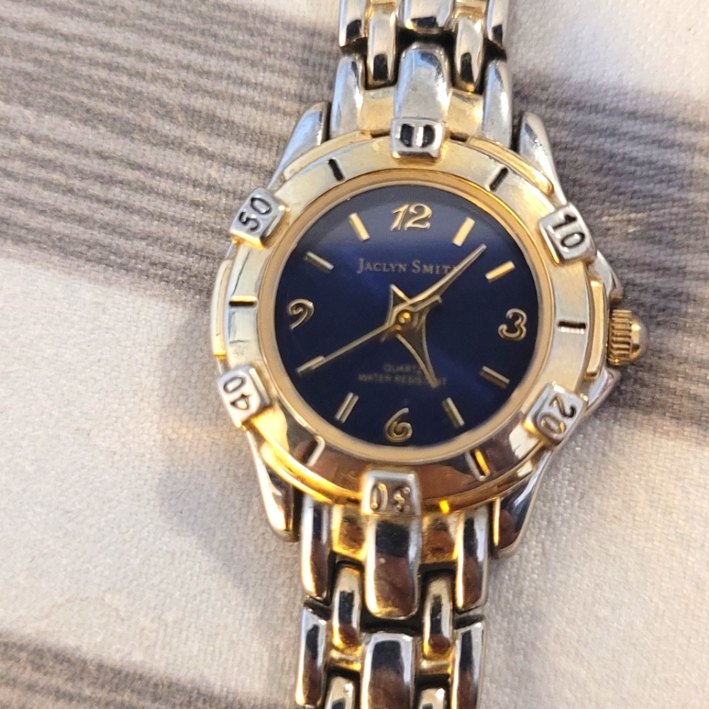 Jaclyn Smith ladies watch
